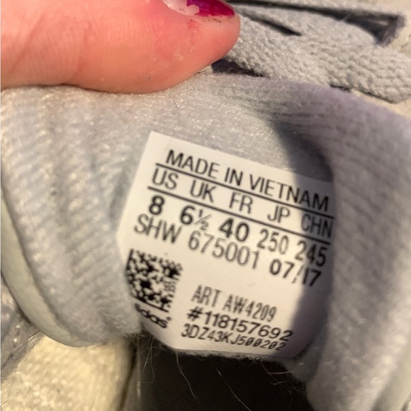 Adidas Shoes - Picture 4 of 4